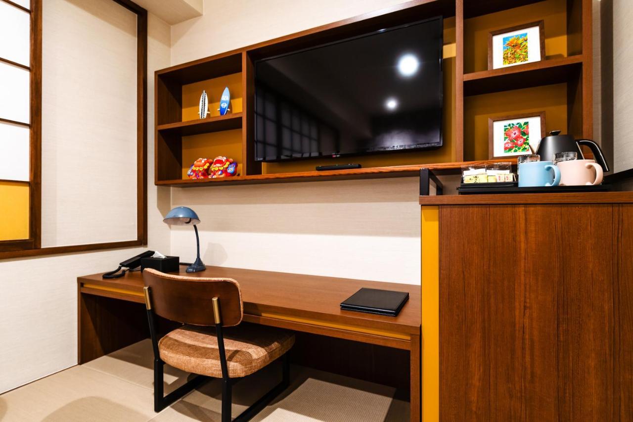 Prostyle Ryokan Naha Kenchou Mae Exterior foto